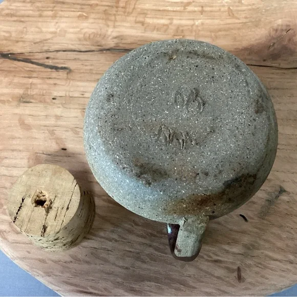 🟤 Vintage - Two Toned Handmade Ceramic Pottery Jar / Creamer / Pitcher - Unique - Picture 11 of 15